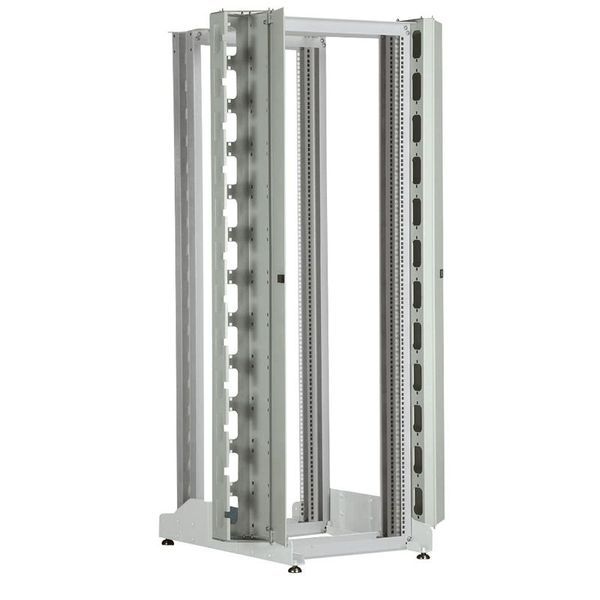 Bati Rack 19&quot; 42U 4 Montants legrand 046396